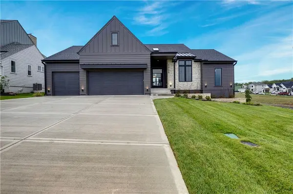 11706 W 181st TER, Overland Park, KS 66013