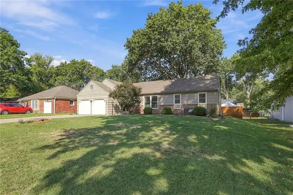7622 W 96TH TER, Overland Park, KS 66212
