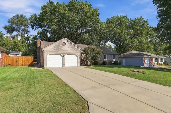 7622 W 96TH TER, Overland Park, KS 66212