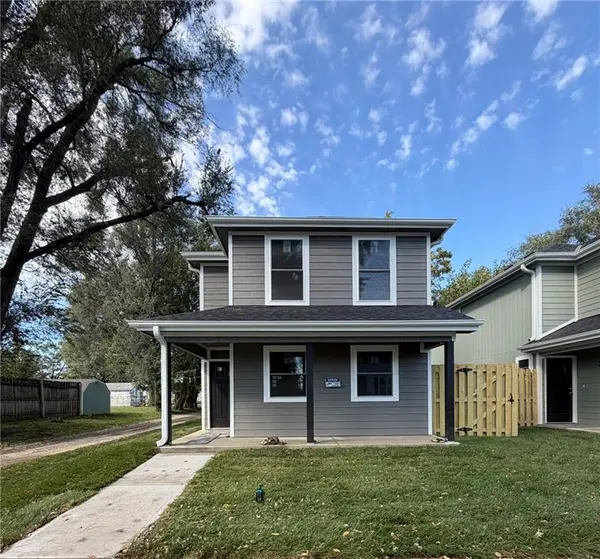 919 W Valley ST, St Joseph, MO 64504