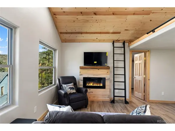 10580 Illinois, Green Mountain Falls, CO 80819
