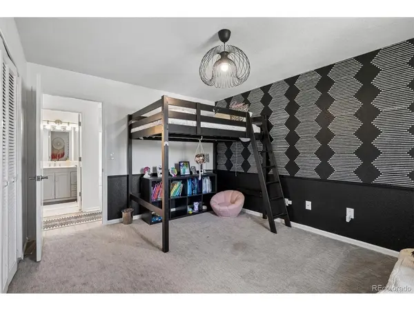 3140 E Phillips, Centennial, CO 80122