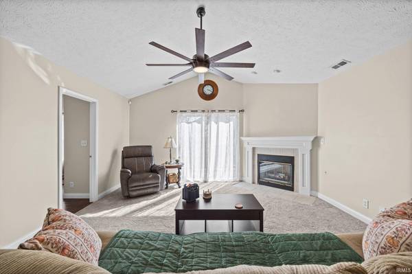 1916 Griffon DR, Lafayette, IN 47909-3918