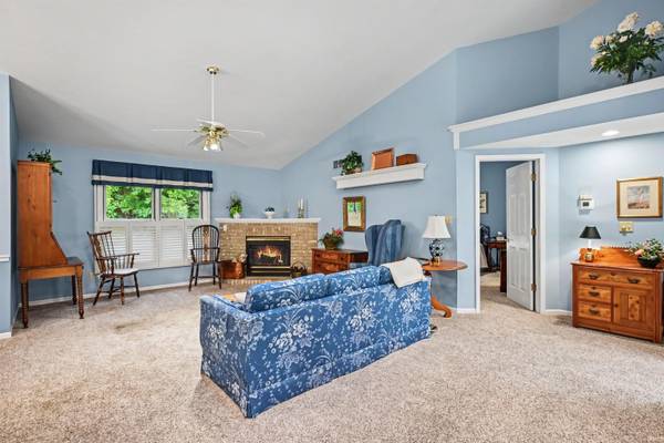 1575 Stone CT, Elkhart, IN 46514-2345