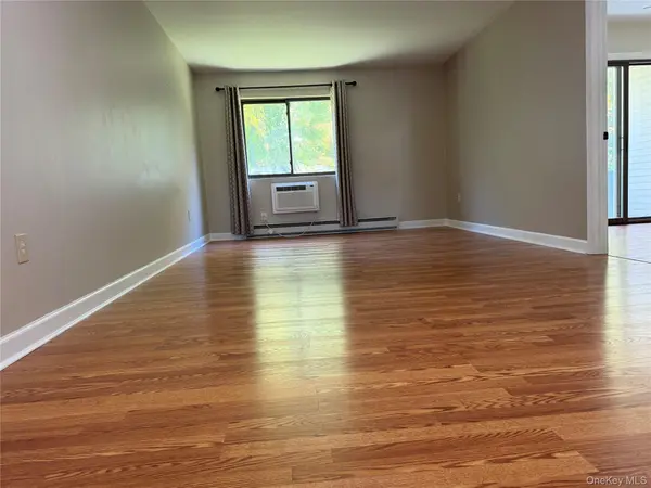 29 Scarborough LN #D, Wappingers Falls, NY 12590