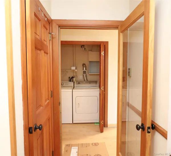 90 Black RD, Shokan, NY 12481