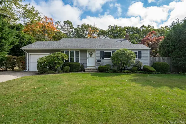 991 Gardiner DR, Bay Shore, NY 11706