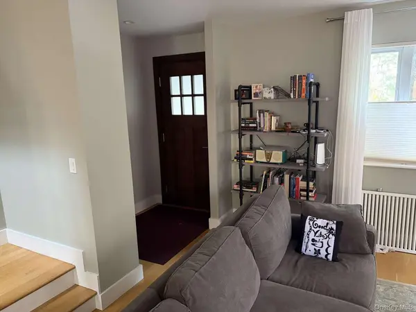 23-61 19th ST, Astoria, NY 11105