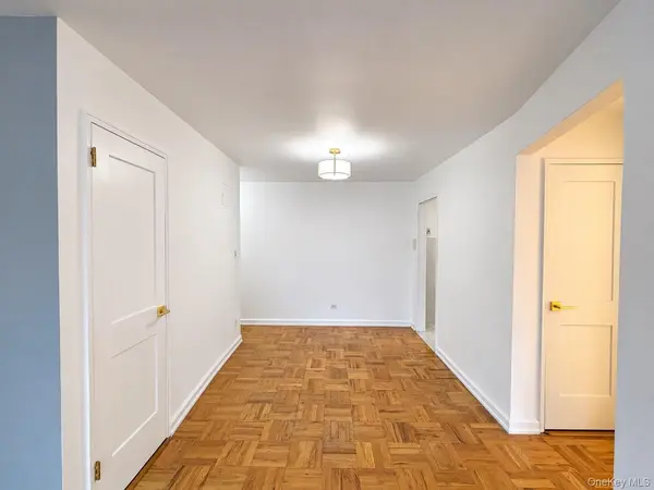 5015 39th ST #1A, Sunnyside, NY 11104