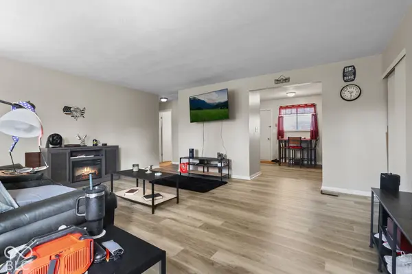 42-44 Allen DR, Mooresville, IN 46158