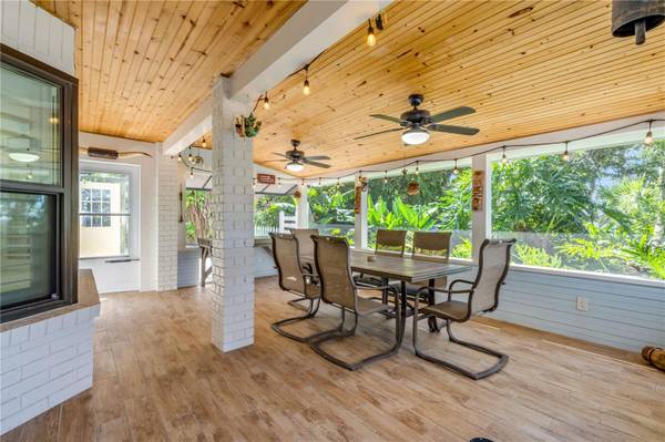 7 OAK TREE DR, New Smyrna Beach, FL 32169
