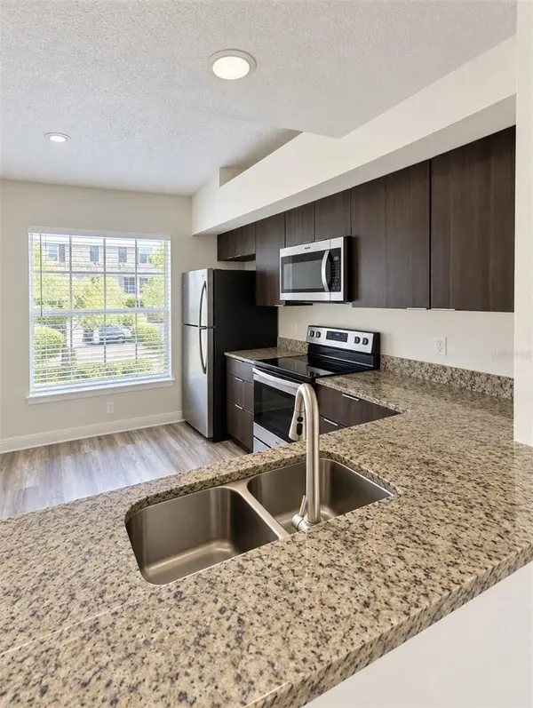 1215 BAREFOOT BAY DR, Orlando, FL 32824