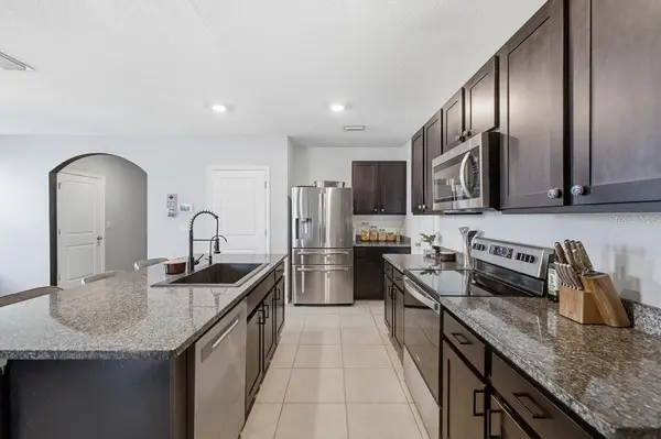 17063 OVAL RUM DR, Wimauma, FL 33598