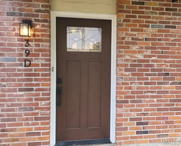 39 Park Charles BLVD S #D, St Peters, MO 63376