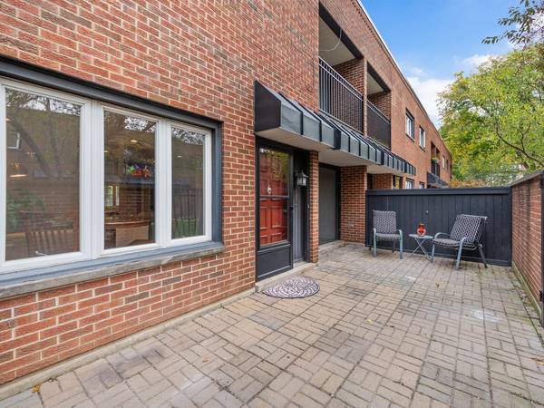 325 N OAK PARK AVE #E, Oak Park, IL 60302