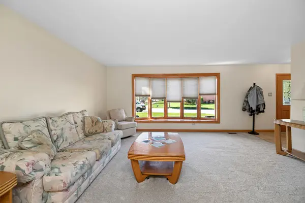 1163 Walter ST, Lemont, IL 60439