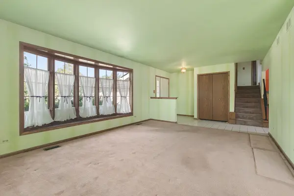 20435 S White Fence CT, Frankfort, IL 60423