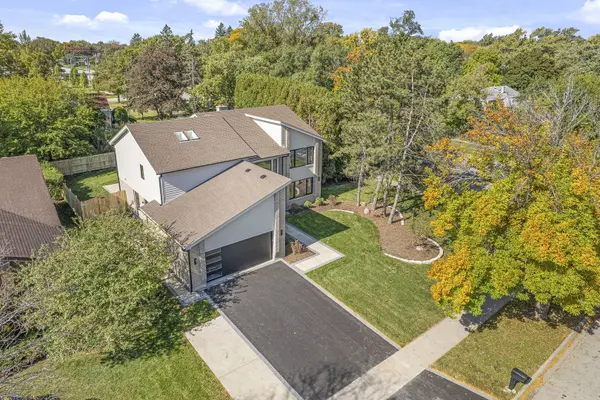 1400 Kingsport CT, Northbrook, IL 60062