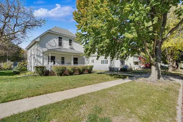 322 5th Ave SE, Oelwein, IA 50662