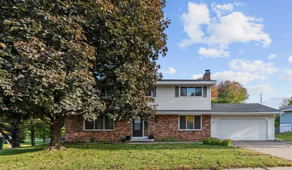 2600 River Hills DR, Burnsville, MN 55337