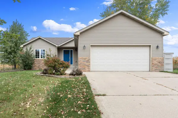 910 Lee ST NE, Owatonna, MN 55060