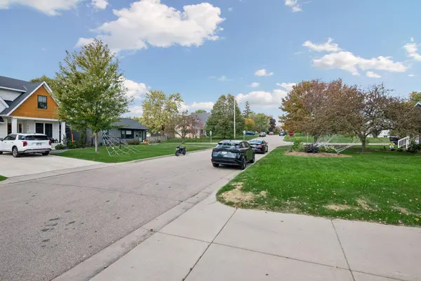 5905 Zenith AVE S, Edina, MN 55410