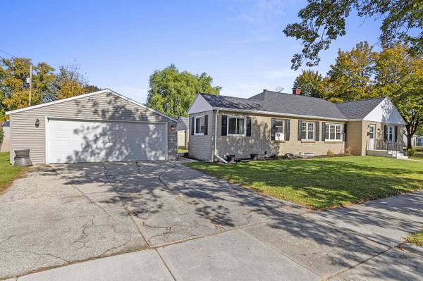 1132 MINAHAN ST, Green Bay, WI 54303