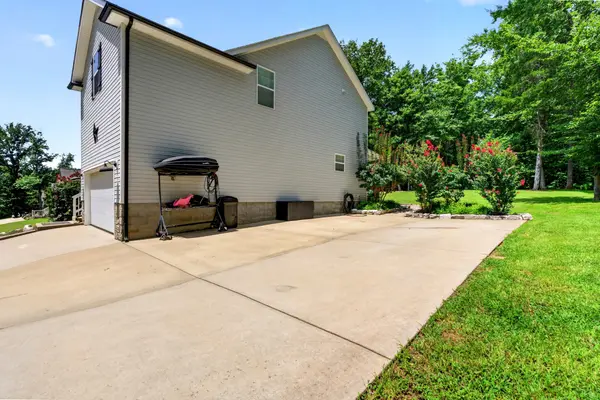 2665 Mockingbird Hill Rd, Palmyra, TN 37142