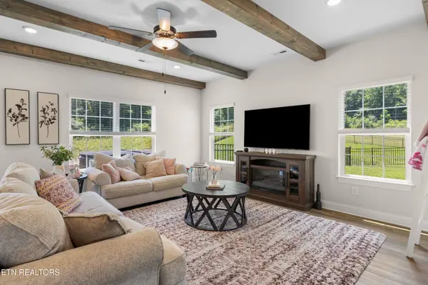 7204 Orchard Harvest Lane, Knoxville, TN 37924