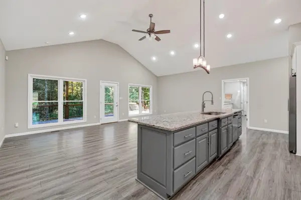 4282 Standing Rock Rd, Jamestown, TN 38556