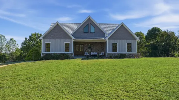 130 Peninsula Pt Dr, Winchester, TN 37398