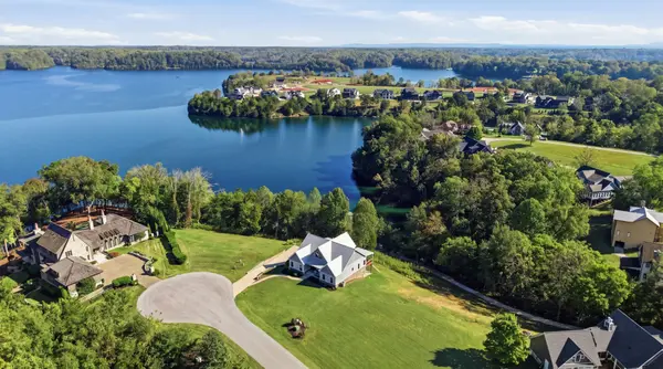 130 Peninsula Pt Dr, Winchester, TN 37398