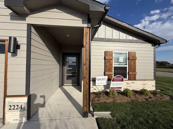 2224 S Colt Pl, Haysville, KS 67060