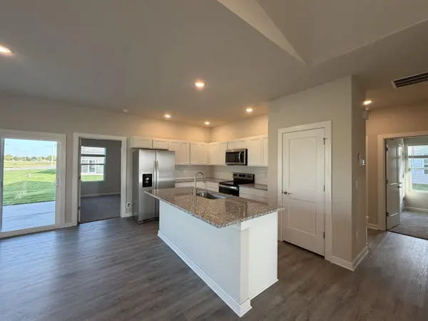 2244 S Colt Pl, Haysville, KS 67060