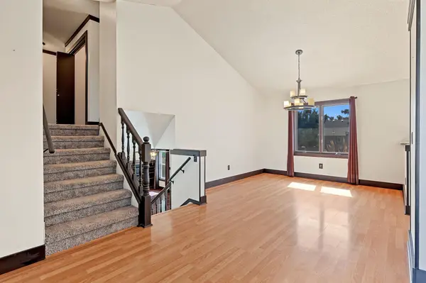 225 E Buckthorn Rd, Derby, KS 67037