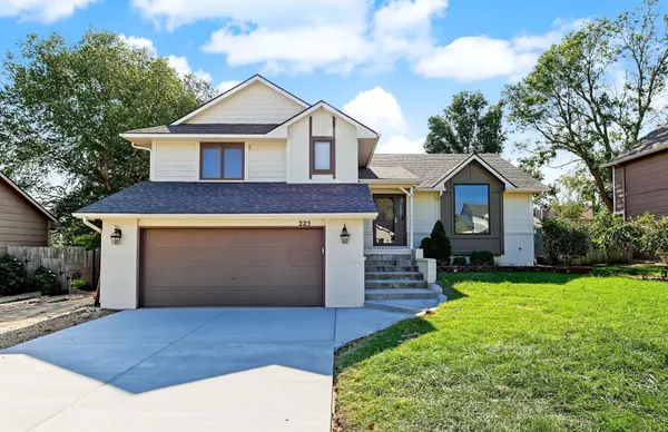 225 E Buckthorn Rd, Derby, KS 67037