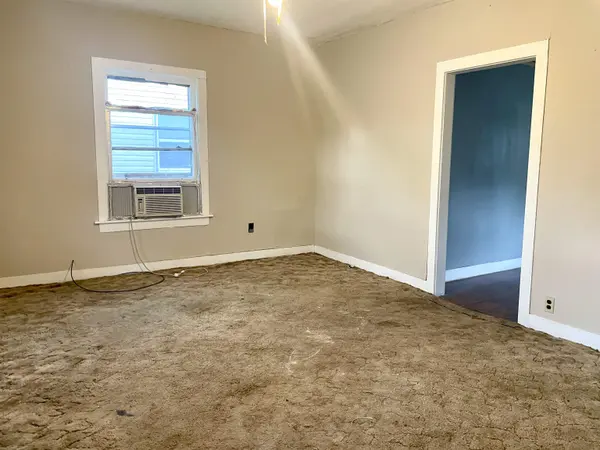 524 S Randall, Moundridge, KS 67107