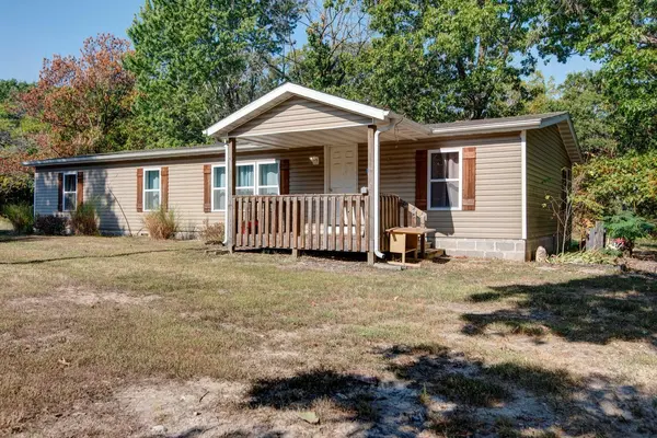 7197 N State Highway 125, Strafford, MO 65757