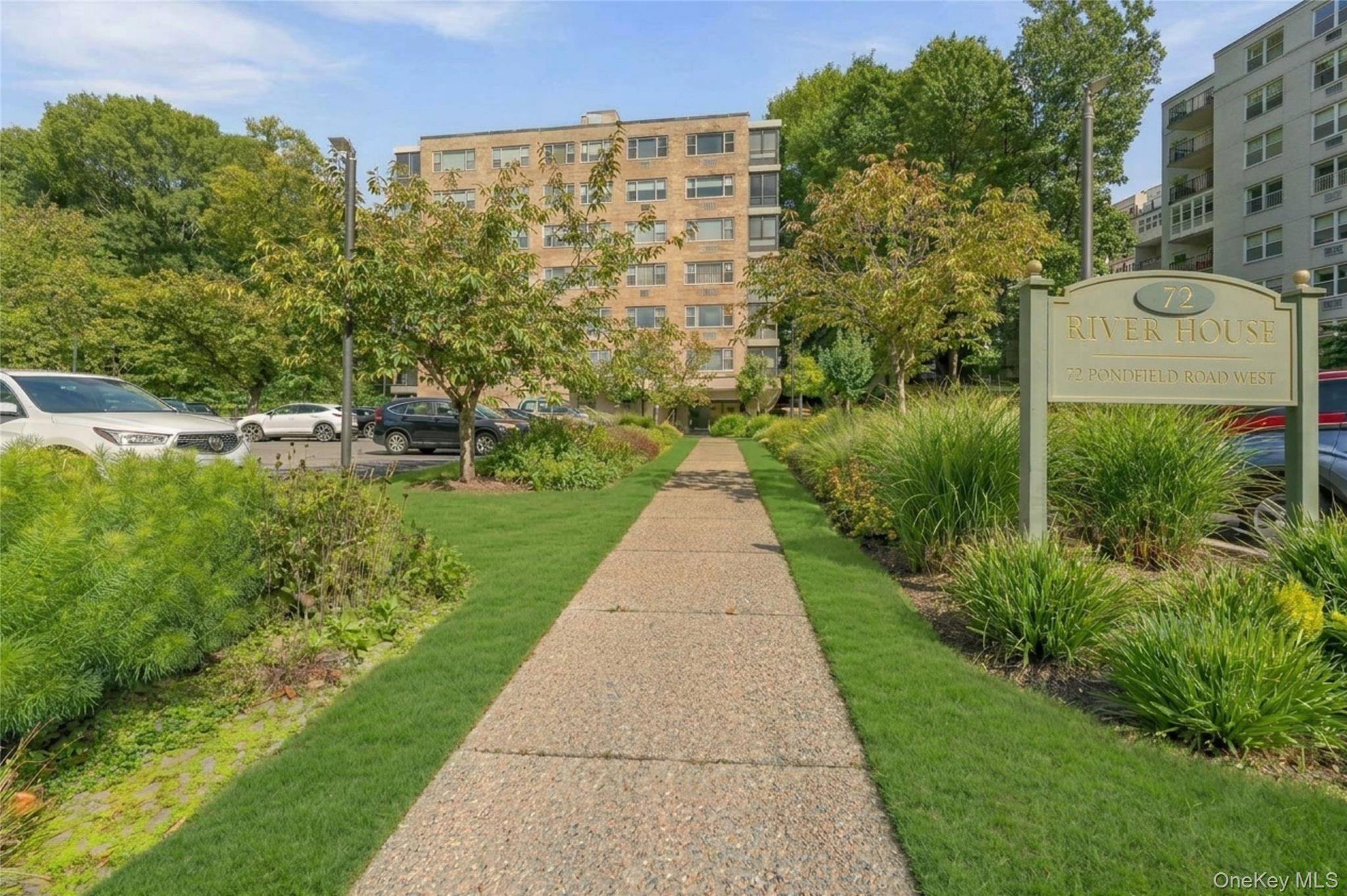 72 Pondfield RD #4C, Bronxville, NY 10708