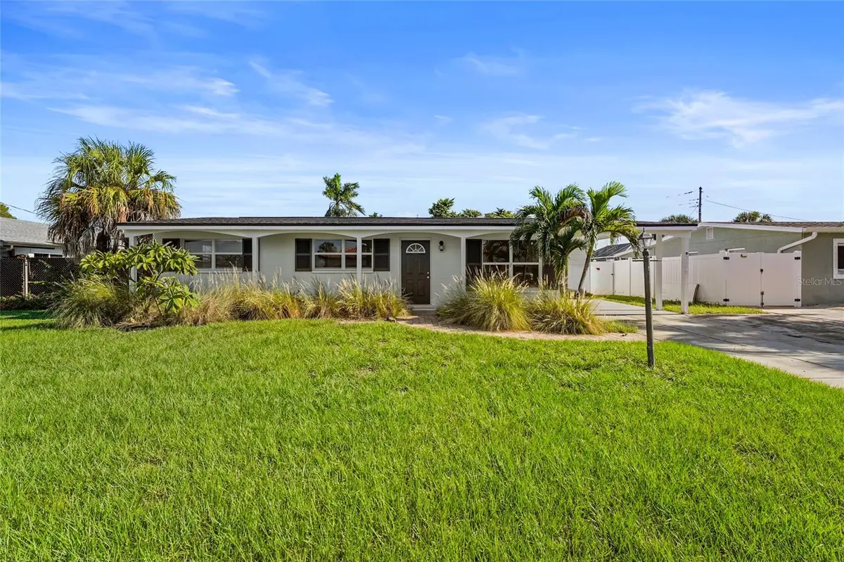 2815 BAY DR, Bradenton, FL 34207