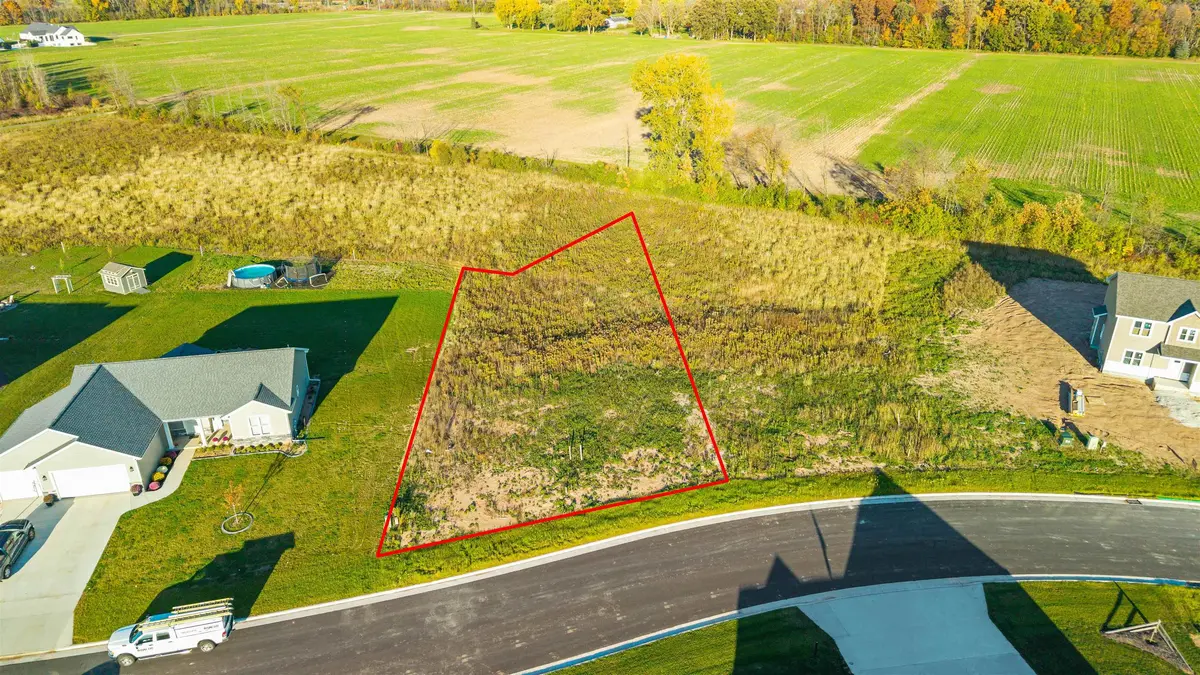 N8040 BLUE HERON CIR, Sherwood, WI 54169