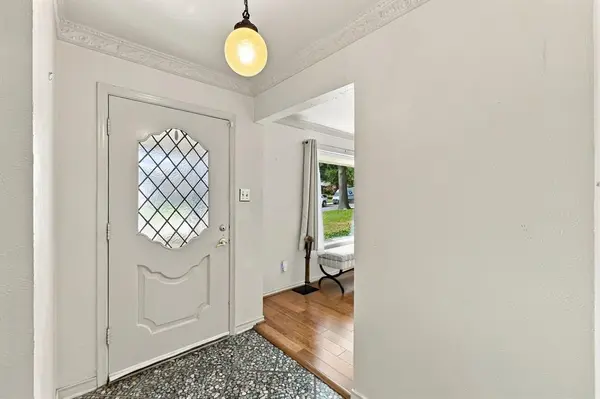 9639 Brentgate Drive, Dallas, TX 75238