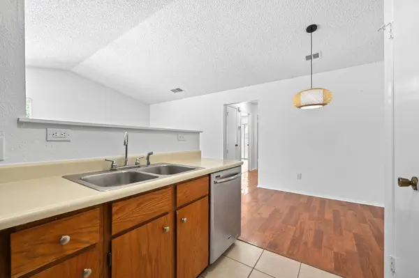 3221 DARNELL DR #A, Austin, TX 78745