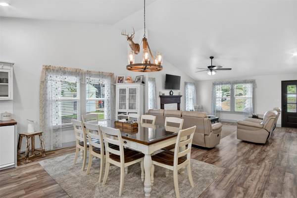 360 Darwin DR, Burnet, TX 78611