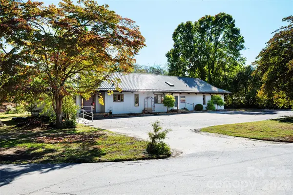 130 Center AVE, Black Mountain, NC 28711