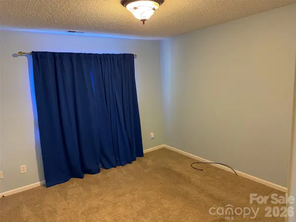 204 Silver Birch LN, Mount Holly, NC 28120