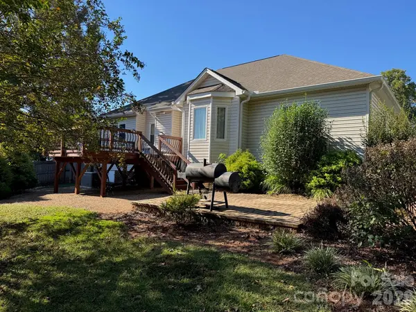 204 Silver Birch LN, Mount Holly, NC 28120