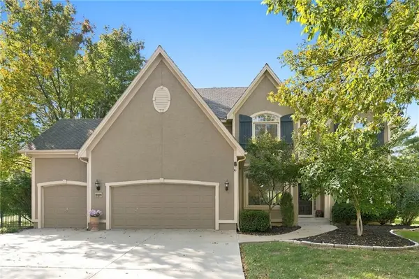14252 Granada CT, Leawood, KS 66224