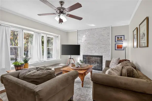 8317 Beverly DR, Overland Park, KS 66207