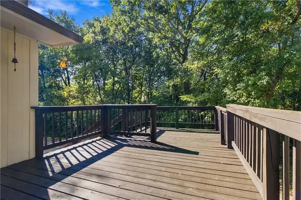 1409 Woodlawn DR, Warrensburg, MO 64093
